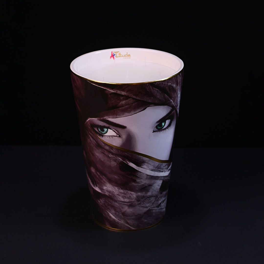 Artistic scented candle with a hyper-realistic design, inspired by Rafael Fonseca’s Arabian Eyes collection.